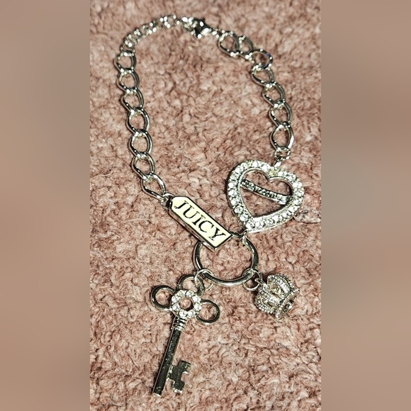 Juicy Couture Limited Edition Dream Catcher Charm Bracelet Key Crown Heart Clasp - Picture 3 of 12